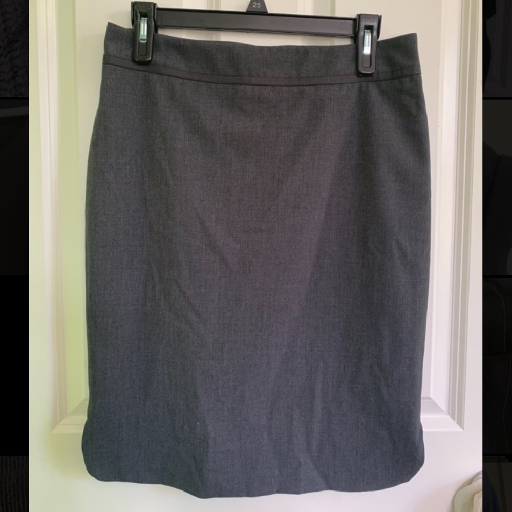 Grey pencil skirt